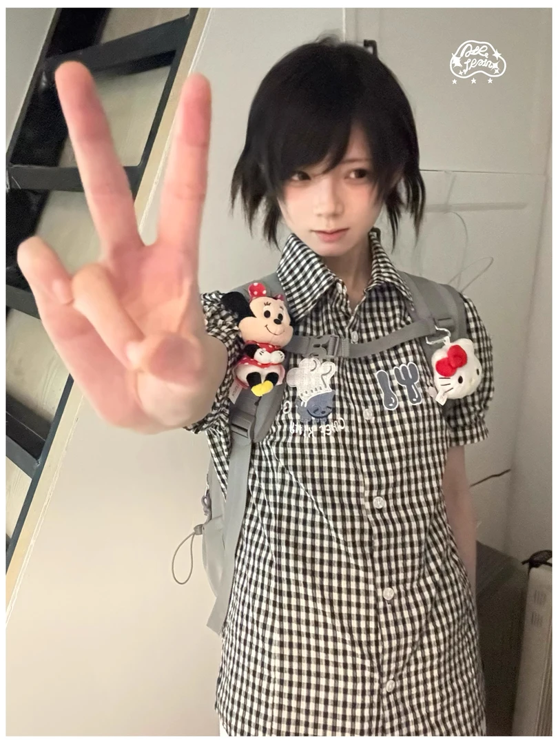 日系学院风可爱刺绣格子短袖衬衫夏季小个子收腰显瘦正肩上衣