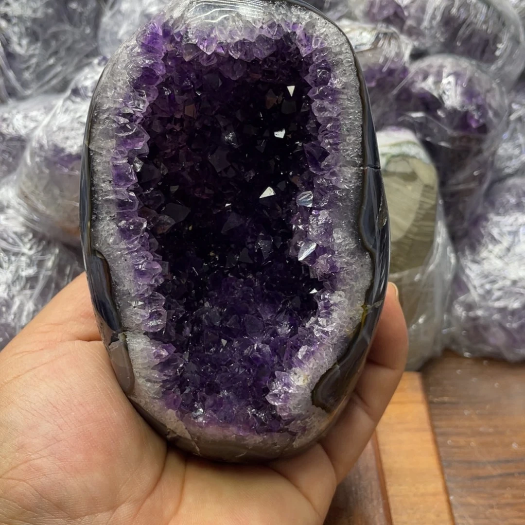 未镶嵌水晶大型摆件（非配饰）