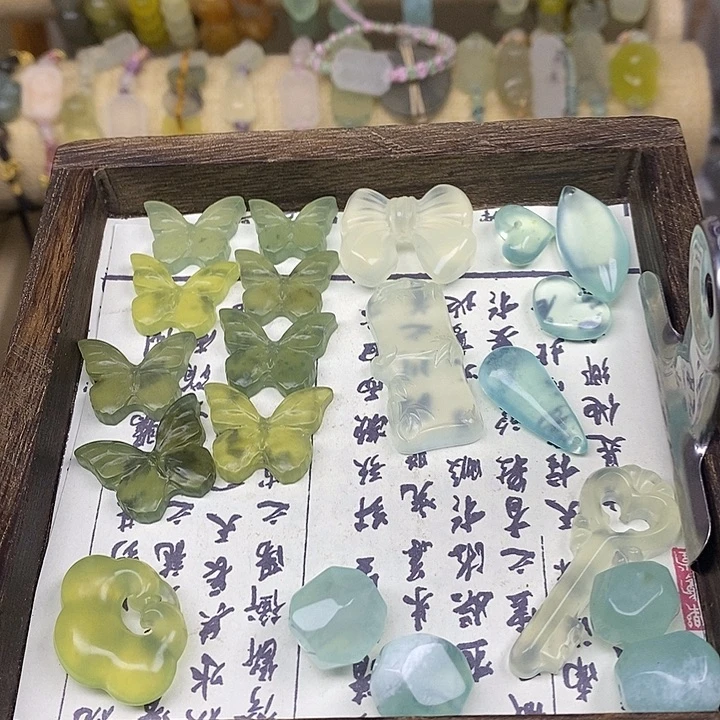 未镶嵌蛇纹石玉项链吊坠