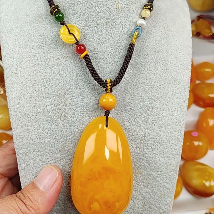 蜜蜡吊坠(赠链)未镶嵌