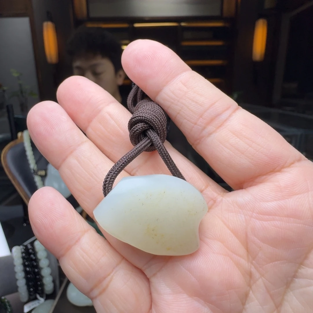 大***3和田玉未镶嵌颈饰