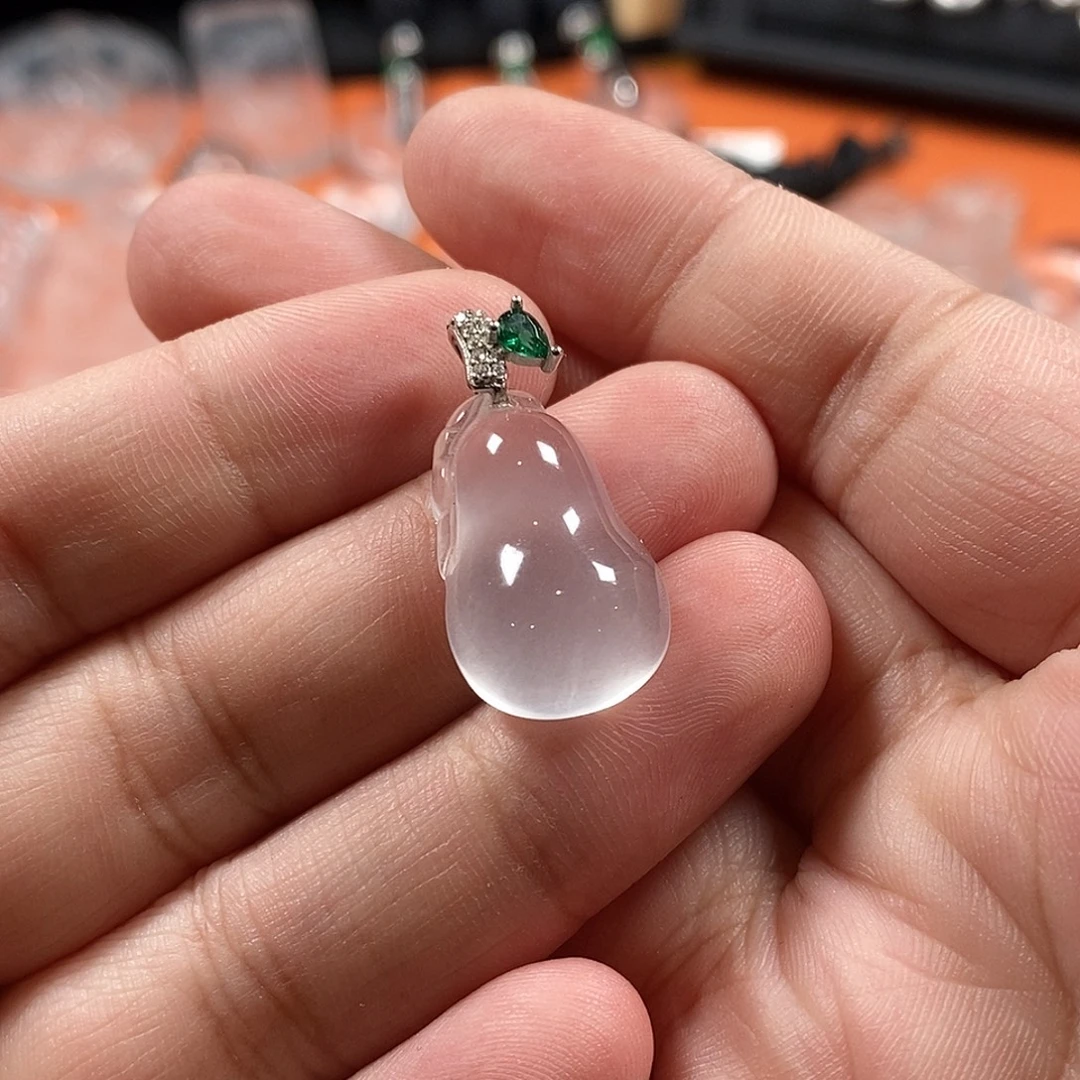 石英质玉银S925镶嵌颈饰福瓜