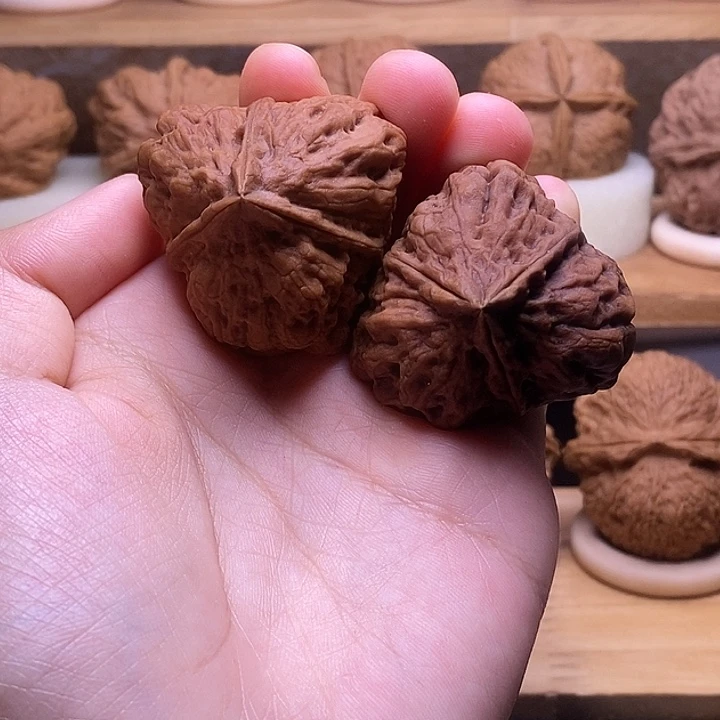 吊坠文玩核桃       36mm