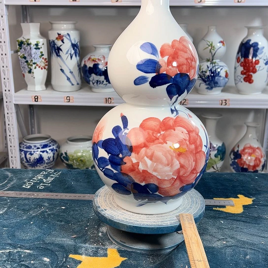 摆件景德镇陶瓷葫红牡