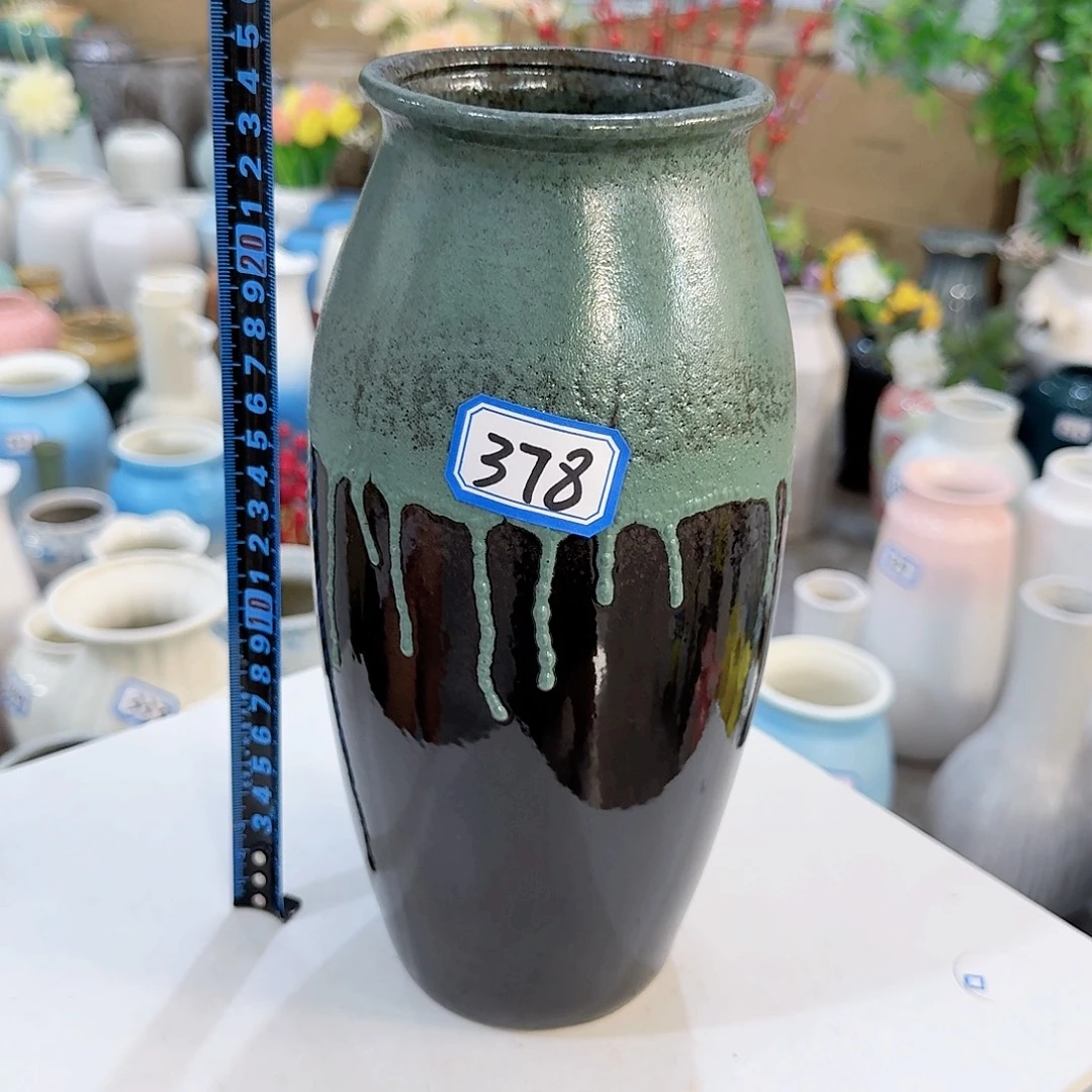 378号陶瓷高25厘米微瑕一个