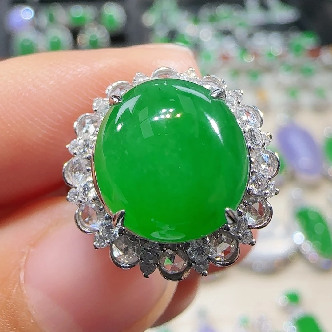 翡翠吊坠(不含链)18K金镶嵌