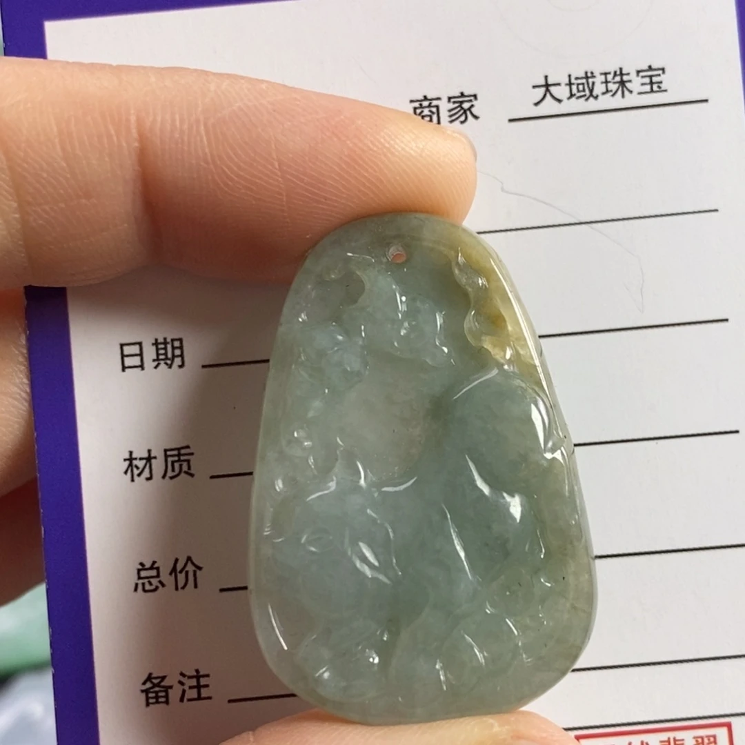 翡翠颈饰未镶嵌猪