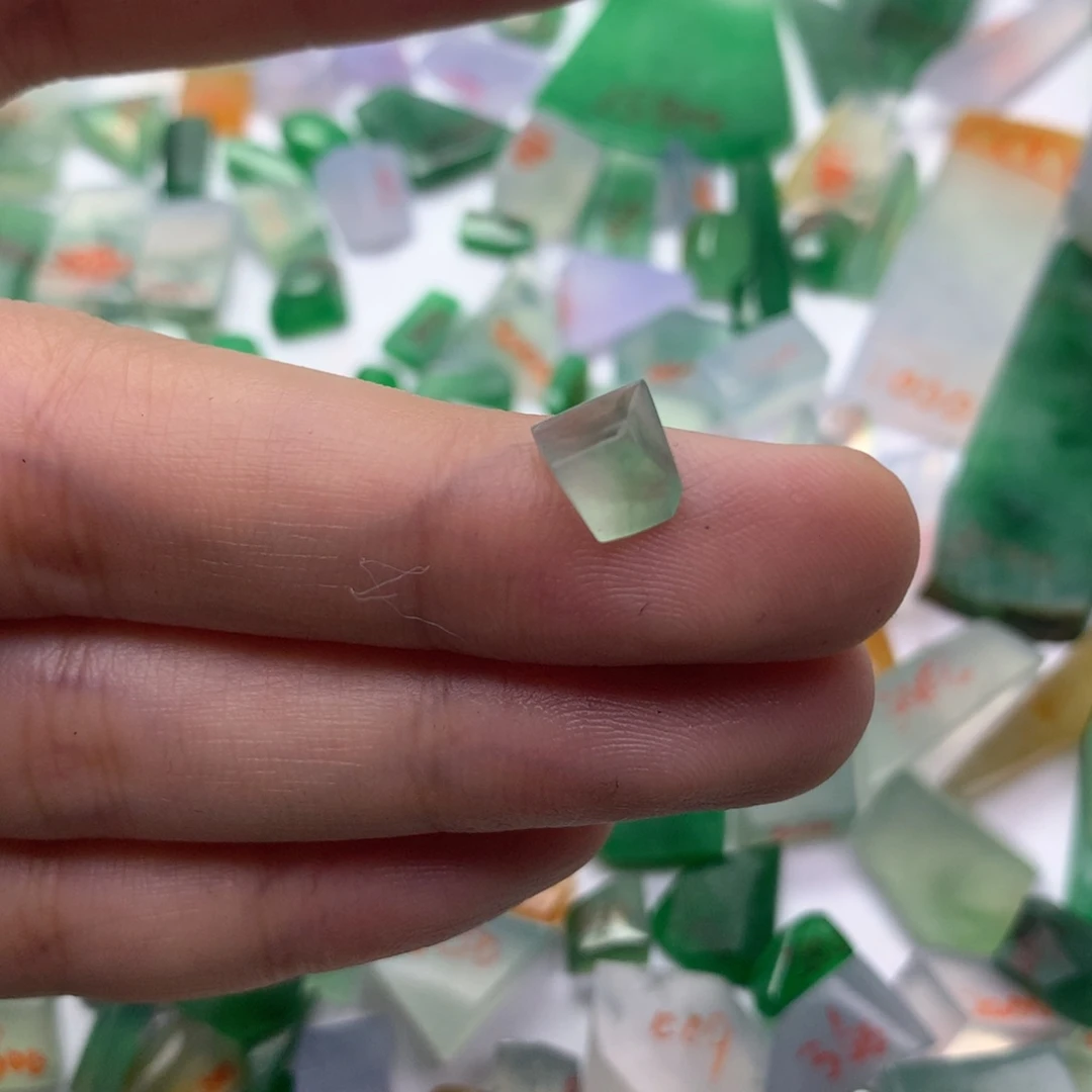 定制翡翠未镶嵌缅甸翡翠原石