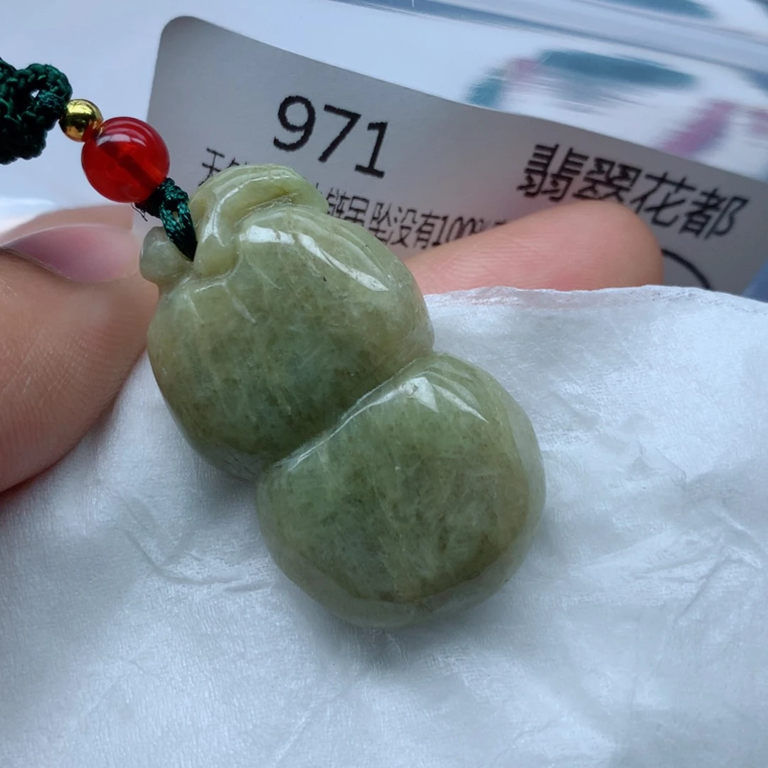 翡翠颈饰未镶嵌牌子