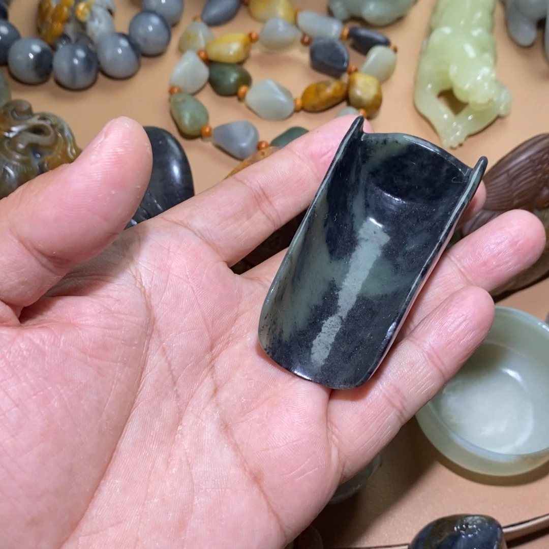 未镶嵌和田玉摆件