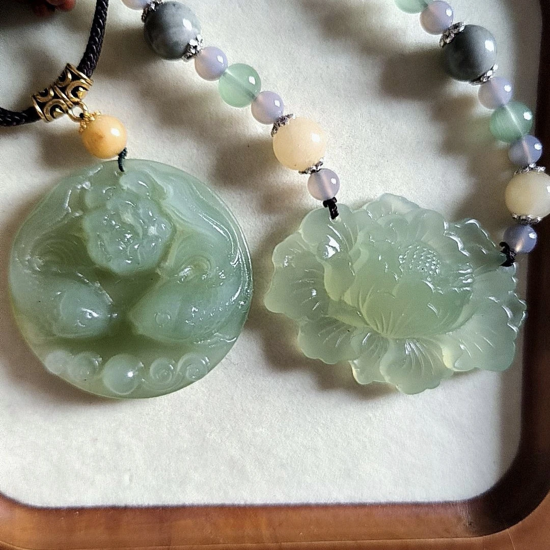 天然岫玉双鱼，牡丹花  挂件