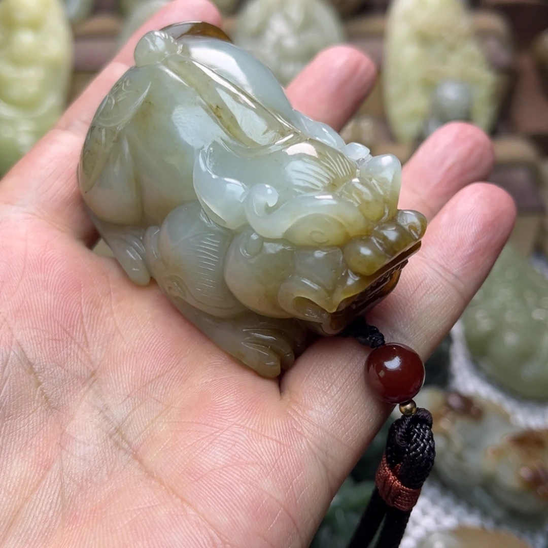 ^***》和田玉未镶嵌把件