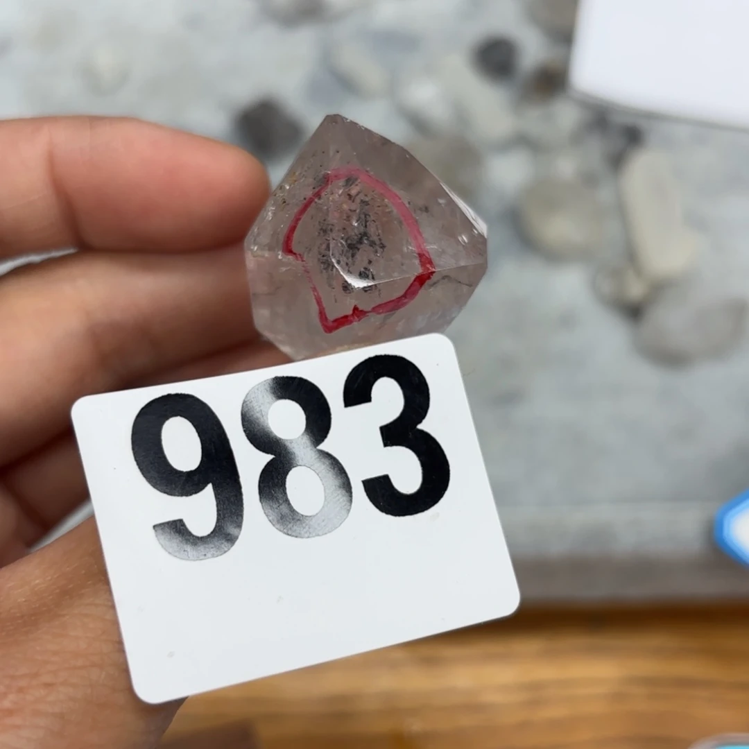 未镶嵌水晶大型摆件（非配饰）