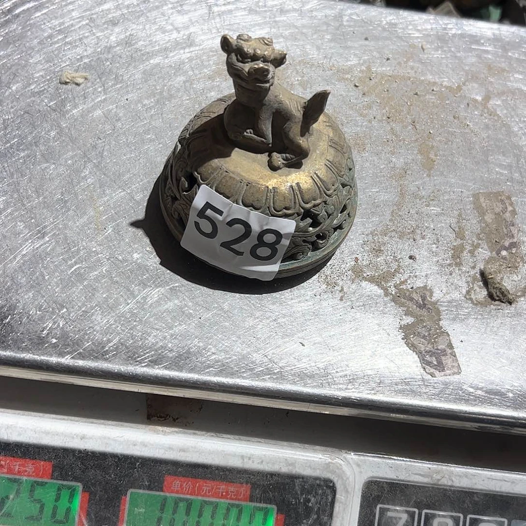 稳*瑕疵品黄铜摆件