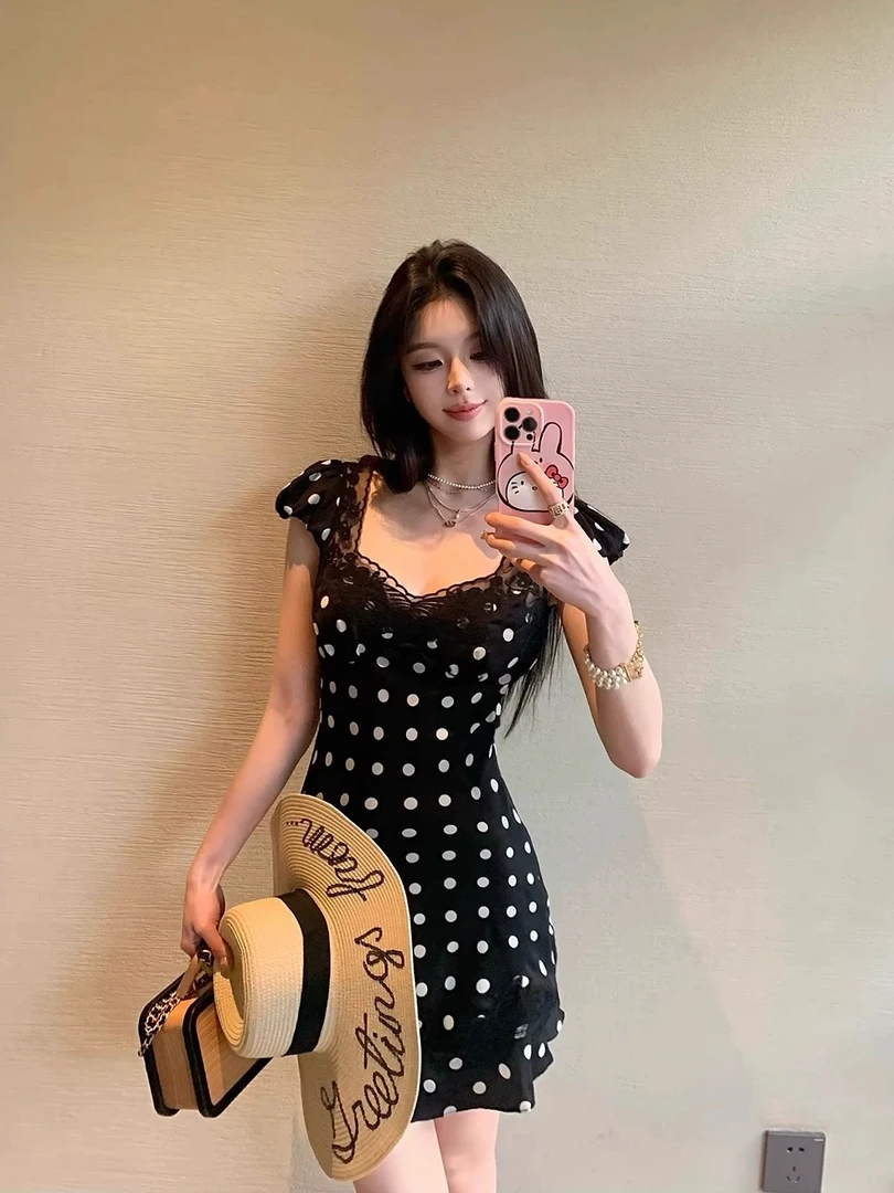 微醺陷阱 法式俏皮镂空蕾丝蝴蝶波点连衣裙气质性感辣妹包臀短裙