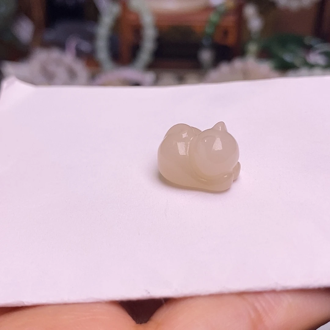 和田玉未镶嵌颈饰藕粉老矿料红粉爬爬猫