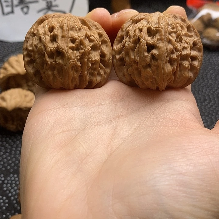 文玩核桃吊坠山地磨41