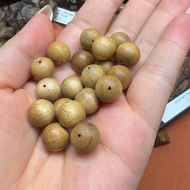 大叶紫檀（黑酸枝木类）