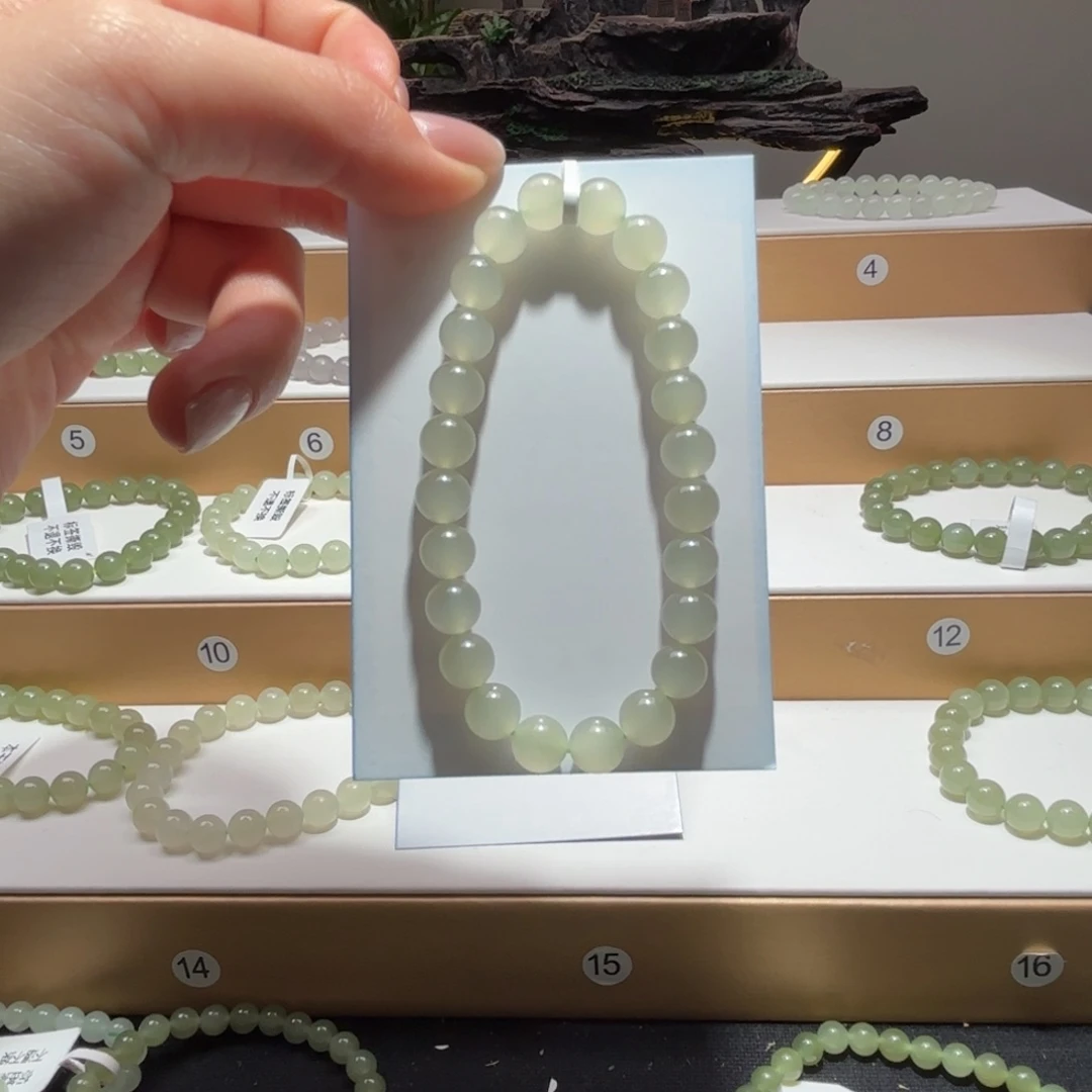 和田玉手串未镶嵌萱*宝