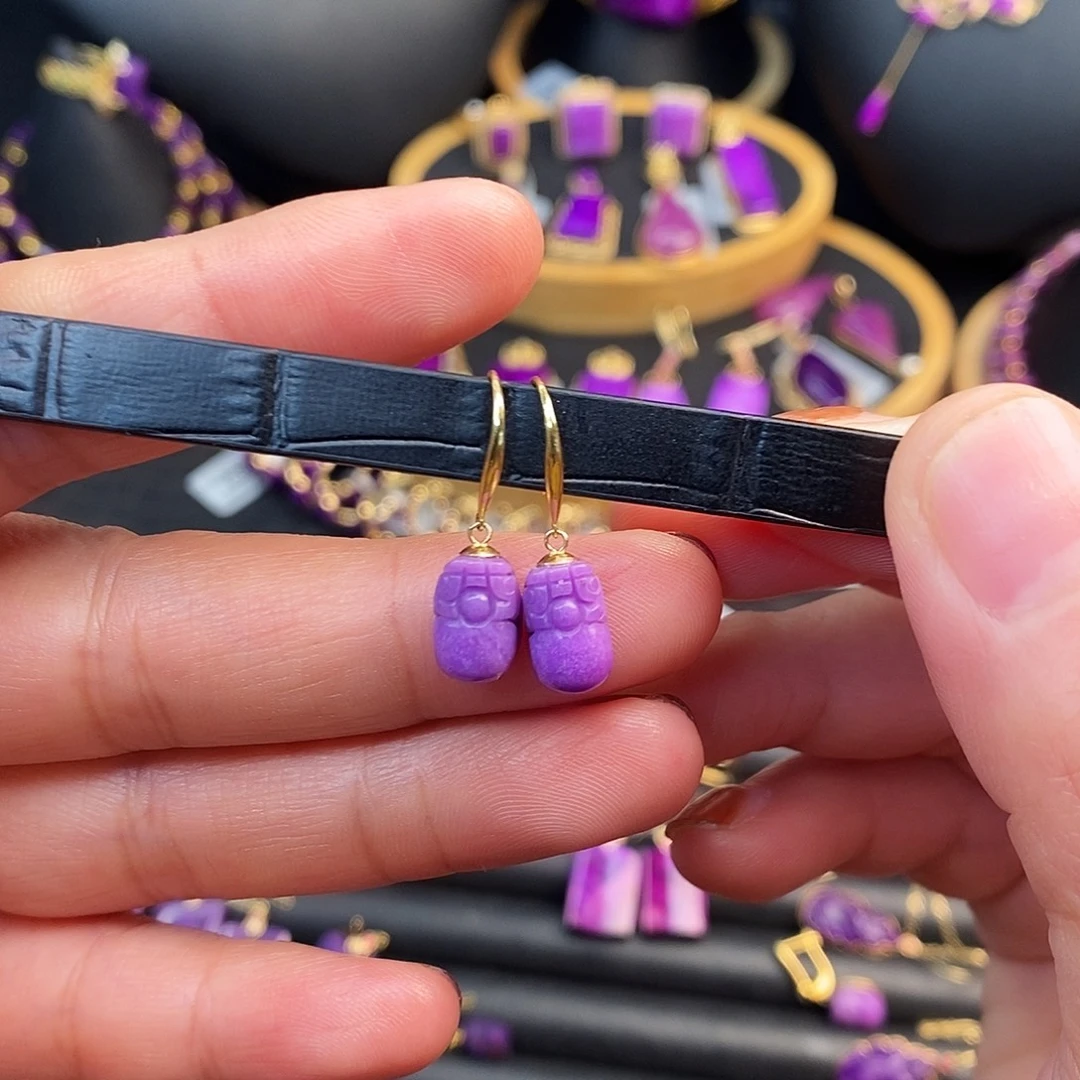 苏纪石（舒俱来）18K金镶嵌耳饰