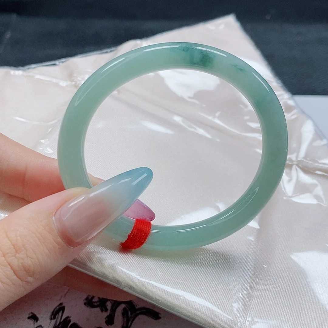 【闪购商品】未镶嵌手镯（贵妃镯）翡翠493号