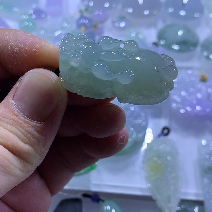 翡翠未镶嵌颈饰天然翡翠A货吊坠
