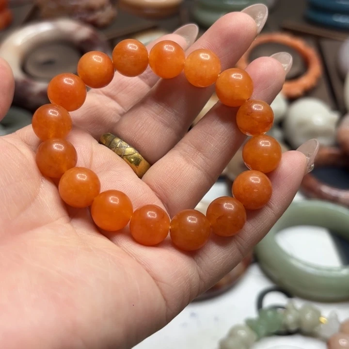 石英岩玉合金颈饰