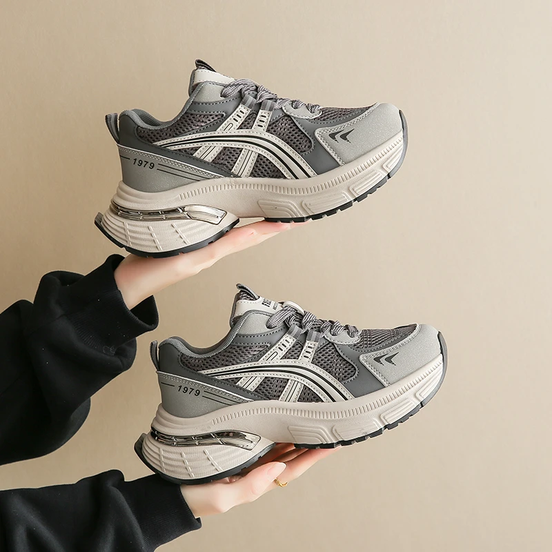 明星同款星云系列老爹鞋25年新款女鞋柔软舒适时尚四季百搭小白鞋