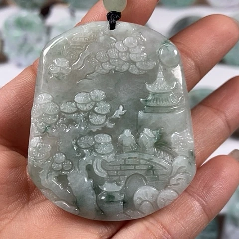 翡翠颈饰未镶嵌山水牌福利