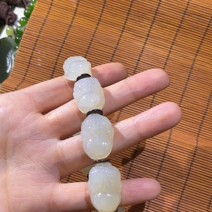 岫玉其它未镶嵌杰*