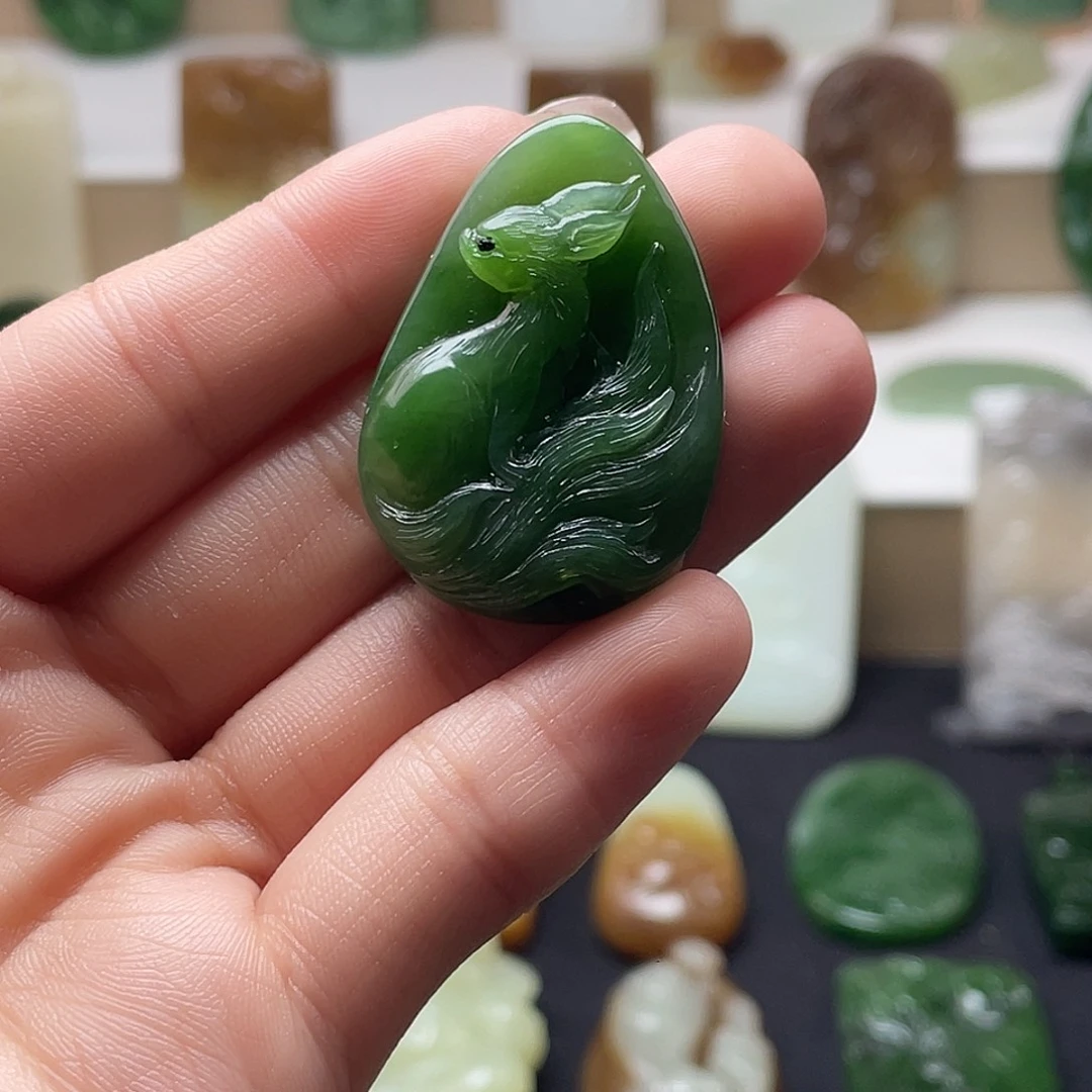 和田玉未镶嵌颈饰