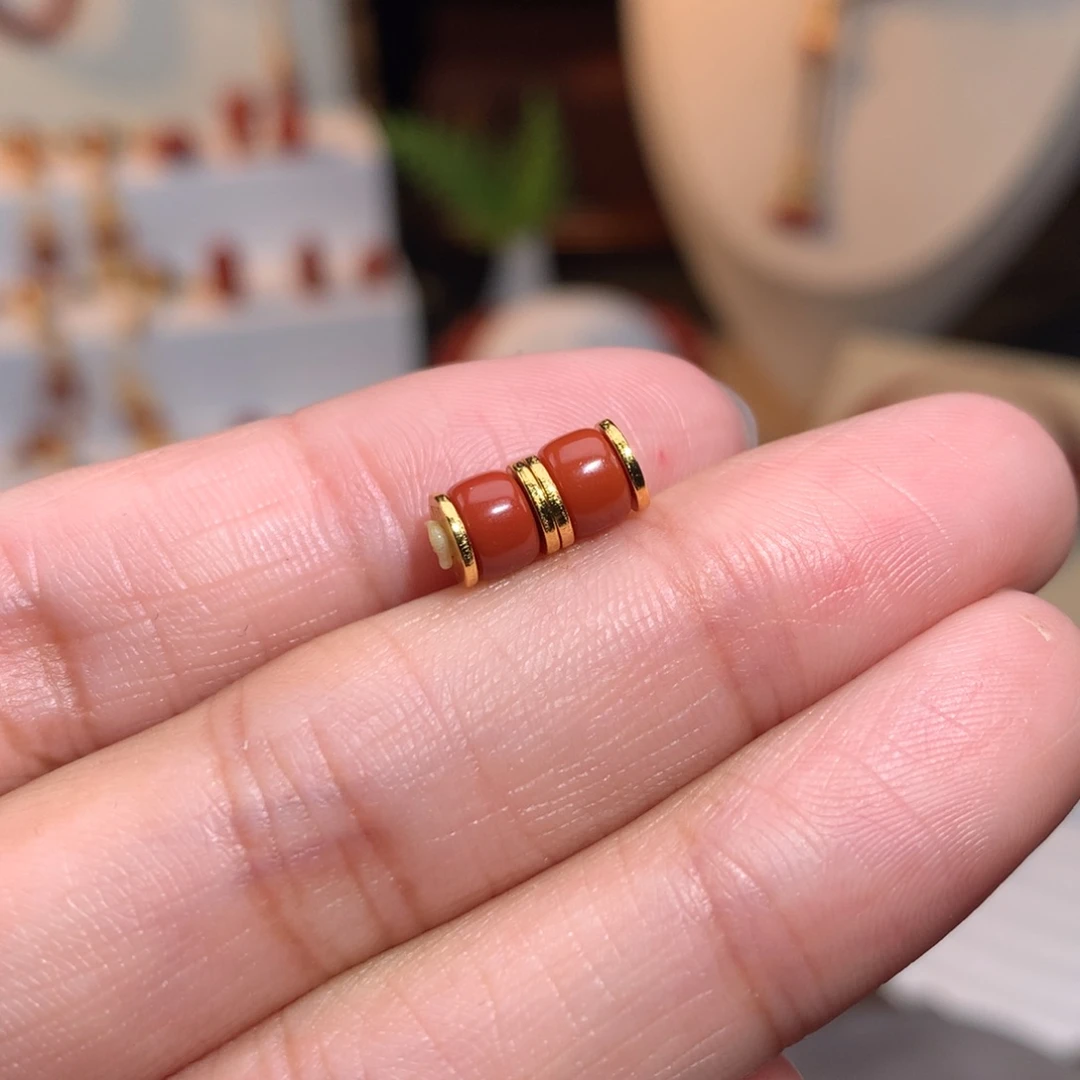 南红玛瑙颈饰未镶嵌