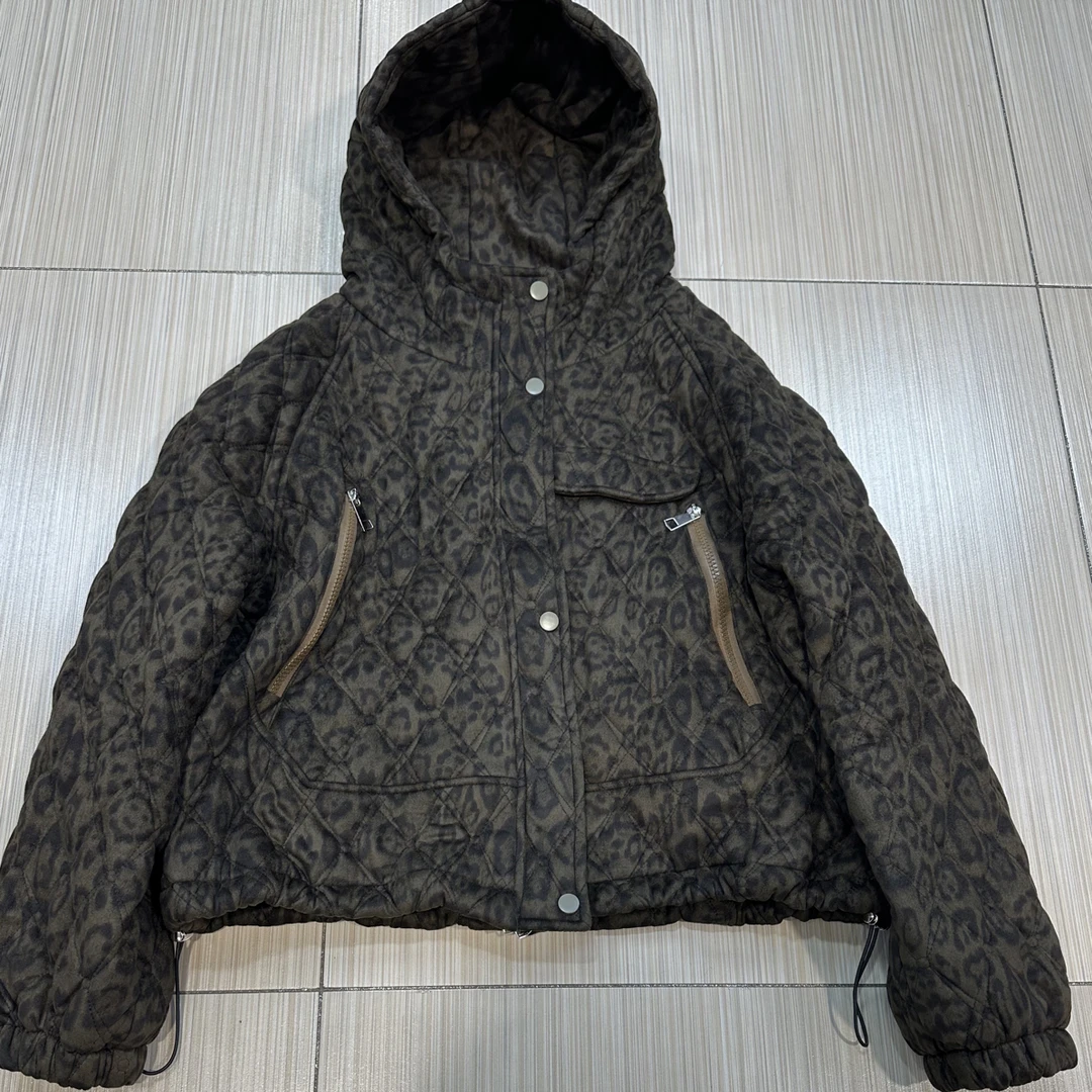 鑫8831-潮牌鹿皮绒豹纹棉服