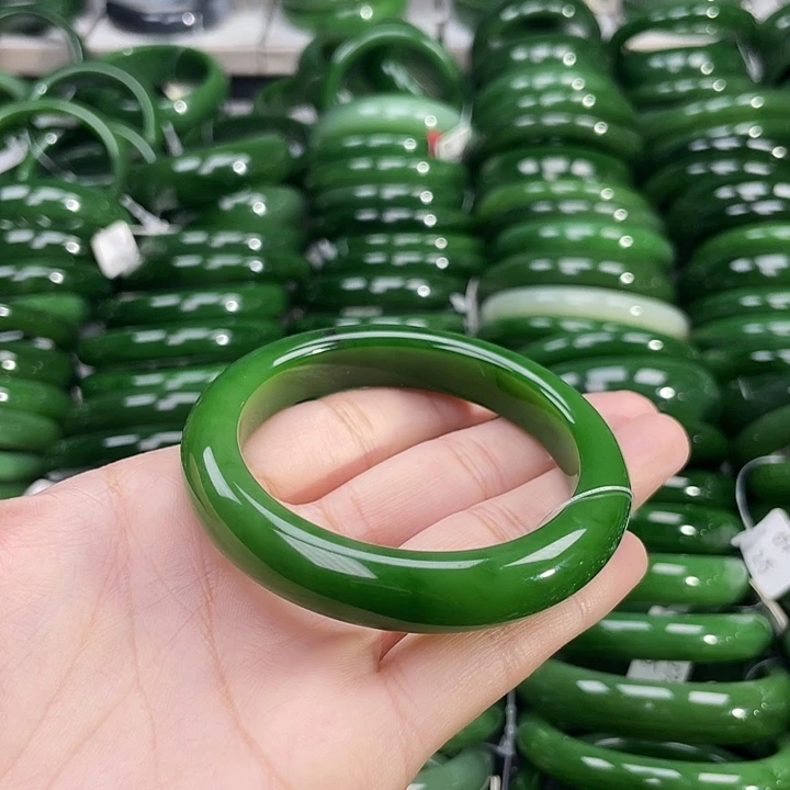 未镶嵌手镯和田玉（碧玉）