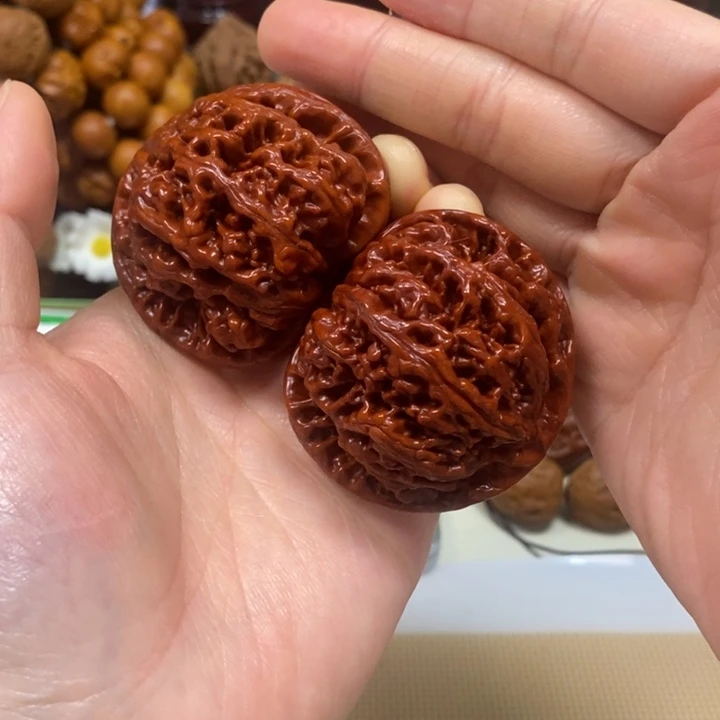 文玩核桃吊坠粗筋