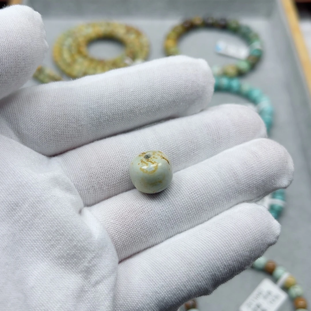 绿松石未镶嵌挂件