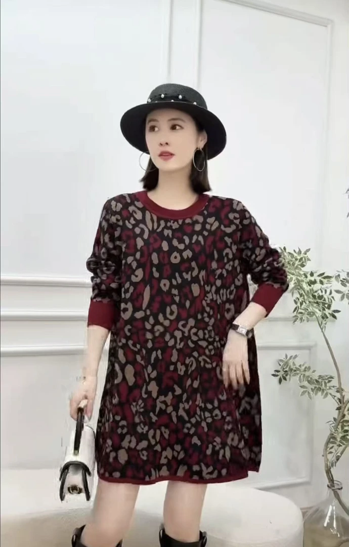 515秋冬长袖中长裙中长款民族风中老年女装休闲风常规圆领时尚风