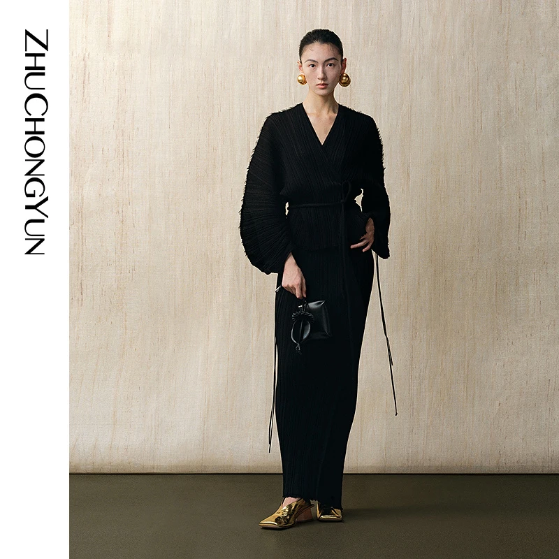 ZHUCHONGYUN2025春新款立体肌理黑色修身包臀长款半身裙C1FZ1738M