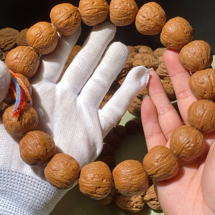 文玩核桃手串……52