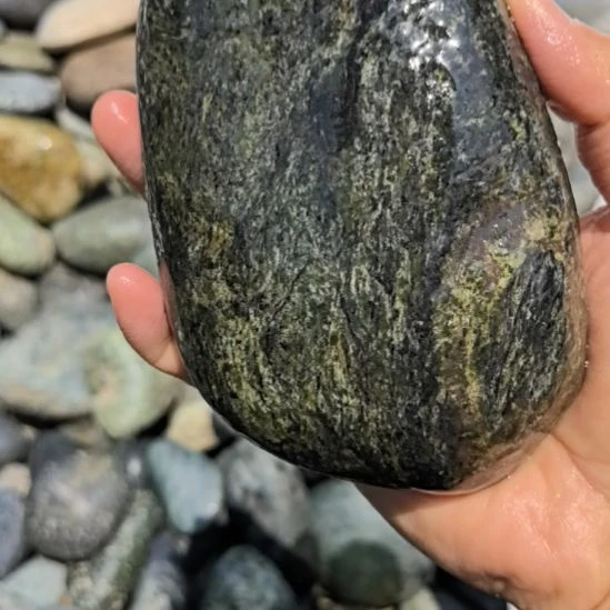 石材铭****卖藏玉药王石原石摆件一个