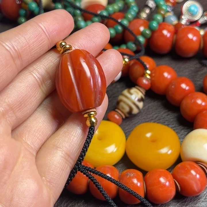 颈饰琉璃于*琉璃………..