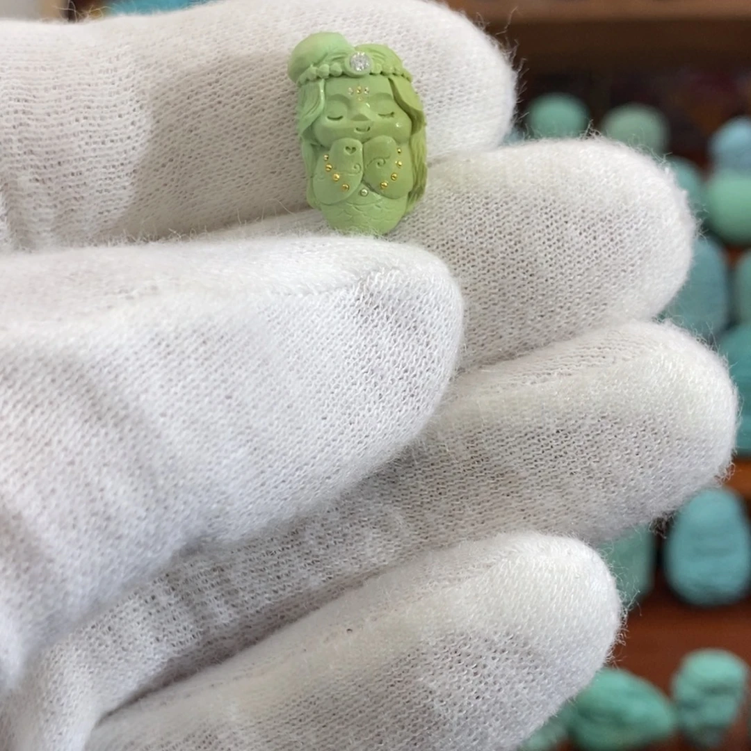 绿松石未镶嵌珠宝奇石