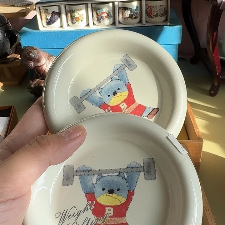 二个一起小碟子……………