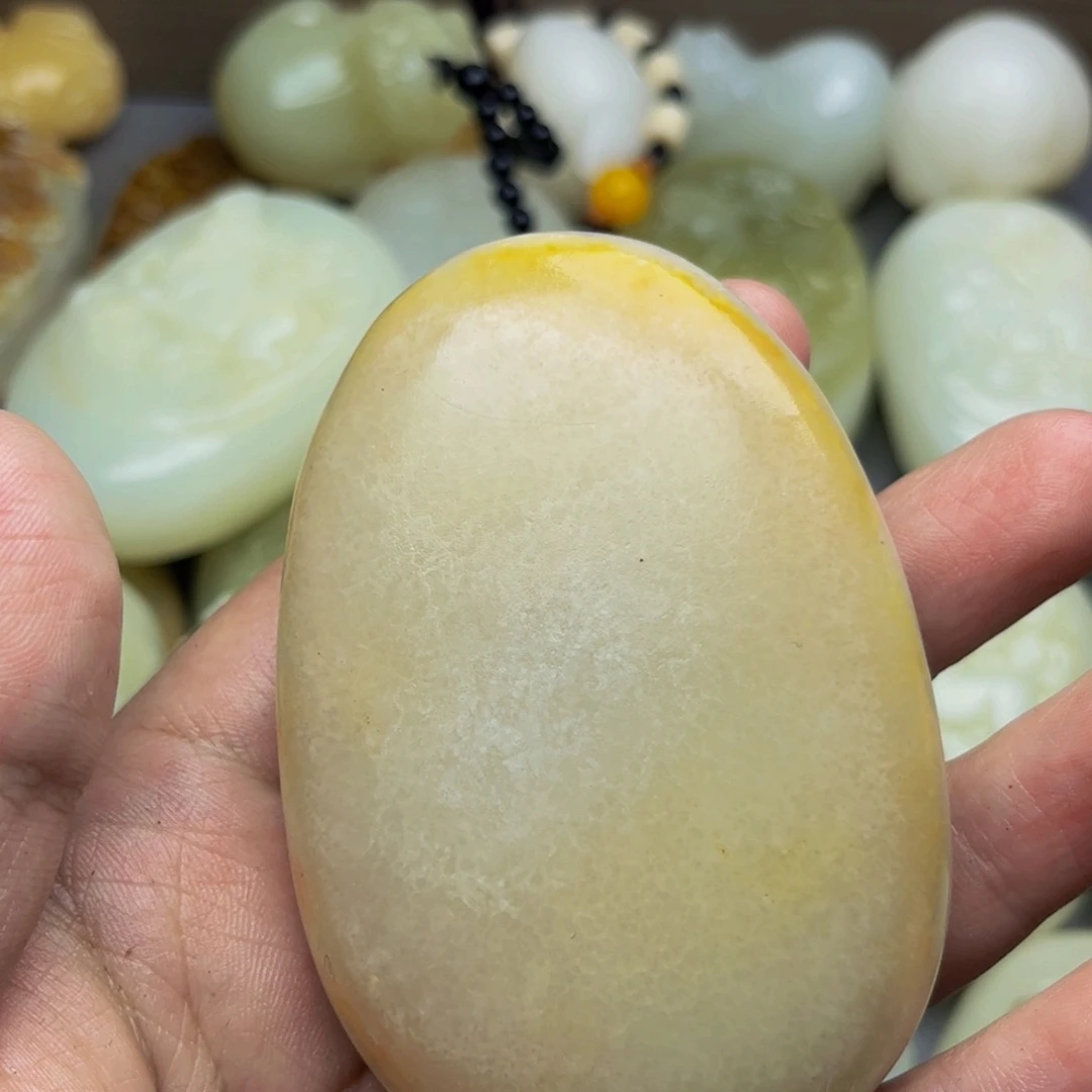 用***2石材方解石手把件