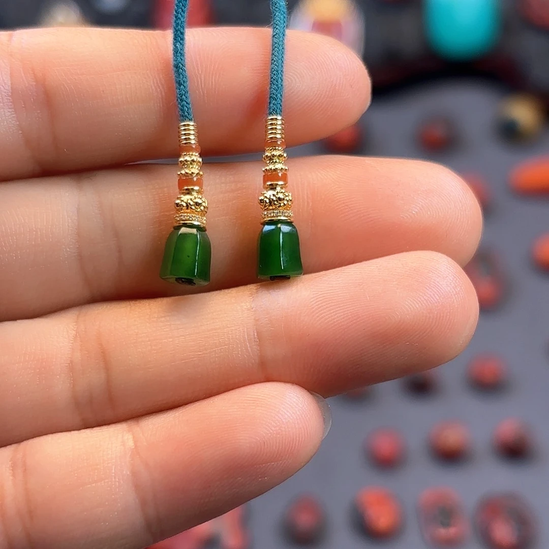 颈饰未镶嵌和田玉（糖玉）