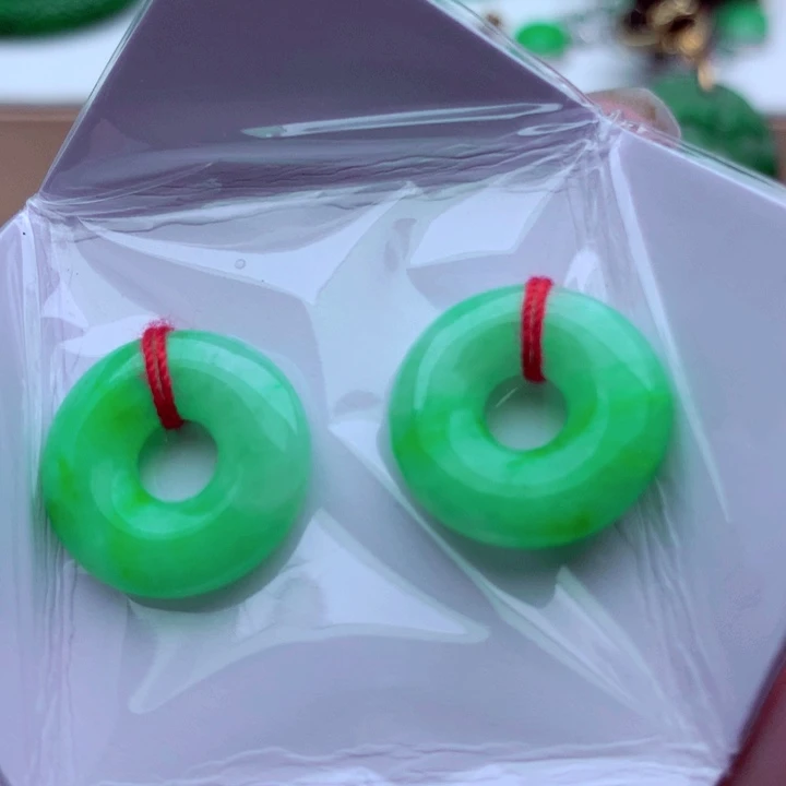 翡翠未镶嵌耳饰耳饰