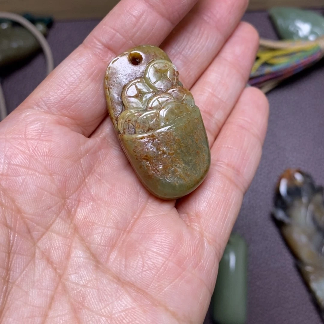 岫岩河磨玉（透闪石质玉）无未镶嵌风*吹