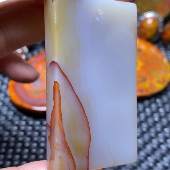 玛瑙/玉髓颈饰未镶嵌