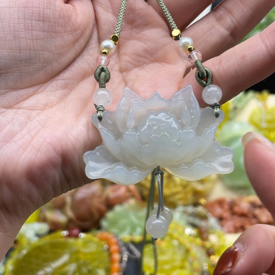 未镶嵌蛇纹石玉颈饰