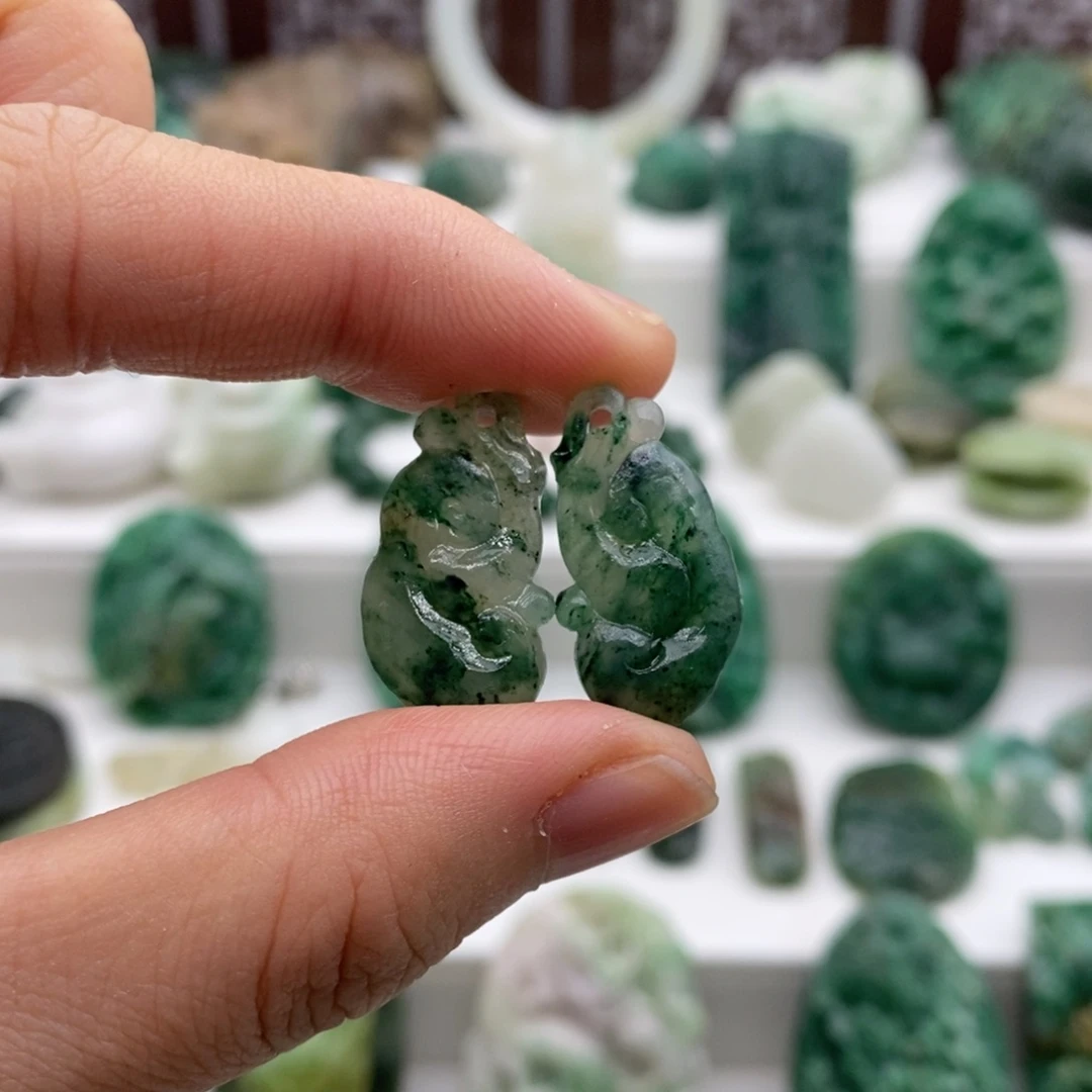 独山玉颈饰未镶嵌